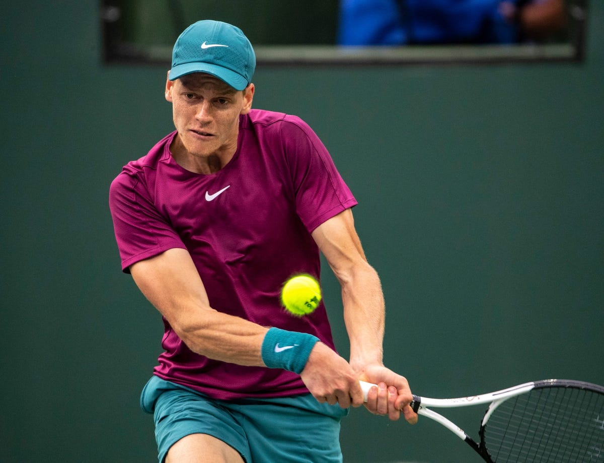 Daniil Medvedev vs Jannik Sinner Prediction – Tennis Picks 10-29-2023