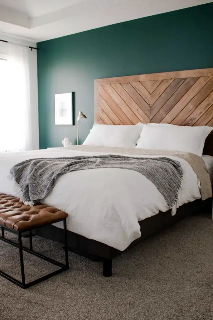 cozy minimalist bed 5 683x1024 1